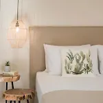 Апартаменты Marissa's Elegant Retreats *