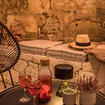 Marissa's Elegant Retreats Апартаменты Аргостолион