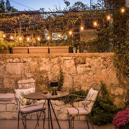 Marissa's Elegant Retreats ארגוסטולי