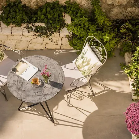 Marissa's Elegant Retreats * ארגוסטולי