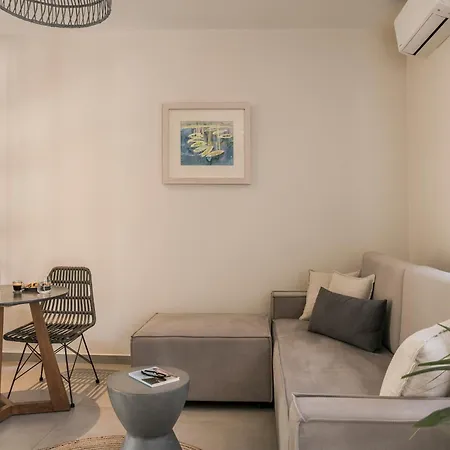 Marissa's Elegant Retreats Apartment *