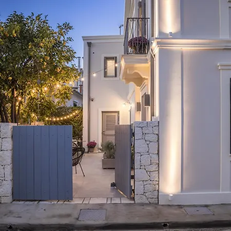 Marissa's Elegant Retreats Apartment