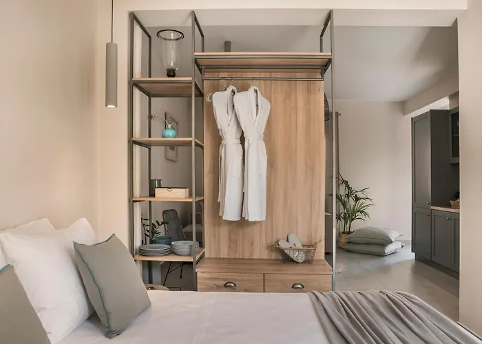 Marissa's Elegant Retreats Apartment *