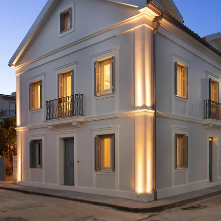 Marissa's Elegant Retreats Lägenhet
